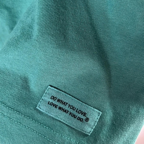 Life is Good Men's Short Sleeve Crusher Tee - Hoppy Holidays Man's Best Friend - Picture 6 of 8